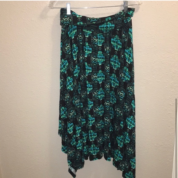 Juniors Empyre Joelle Mint and Black Tribal Skirt NWT - Picture 4 of 6